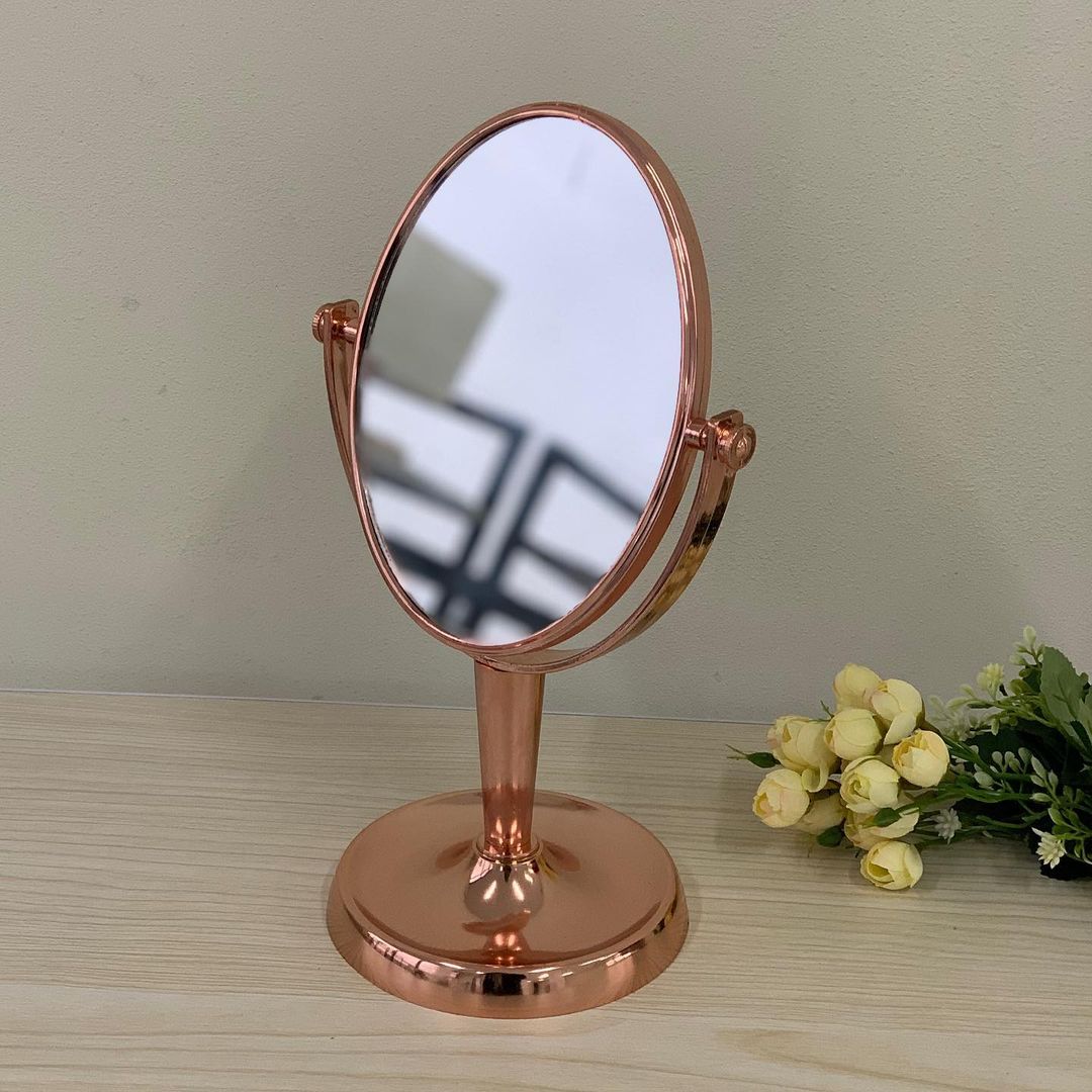 Pasqyra tavoline për make-up