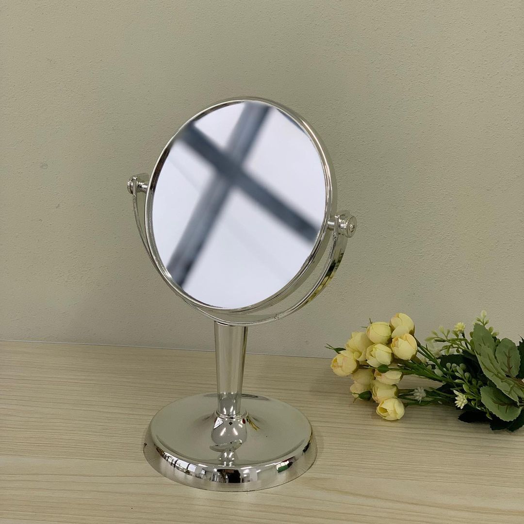 Pasqyra tavoline për make-up