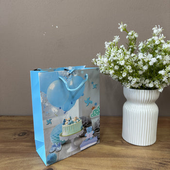 Cantë paketimi kartoni, me detaje ditëlindjesh