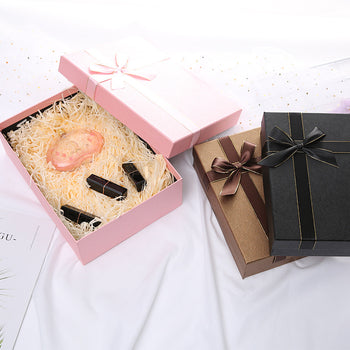 Set me 3 kuti paketimi dhuratash një ngjyrëshe dhe fjongo me kontur gold