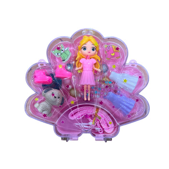 Vajza me garderoben e saj, ne paketim forme luleje