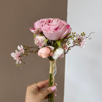 Buqetë lulesh artificiale dekorative