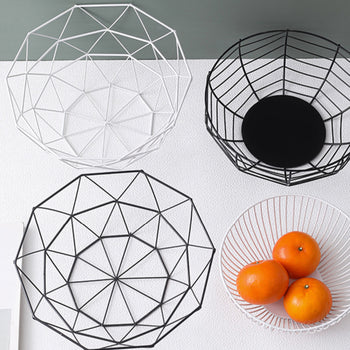 Shportë metalike për të mbajtur fruta ose bukë