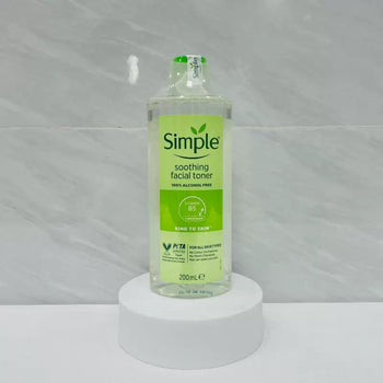 Tonik fytyre qetësues Simple për të gjitha llojet e lëkurës