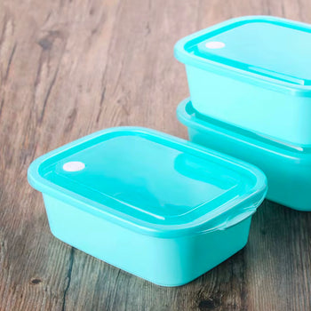 Set me 3 tasa plastik drejtkëndor me kapak dhe kapak me vakum