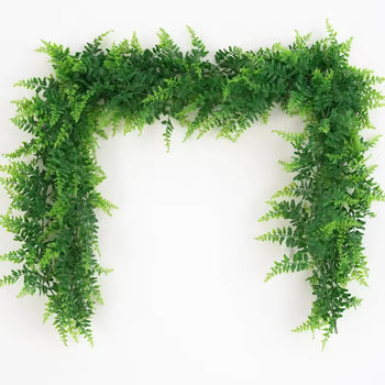 Degë artificiale me gjethe jeshile