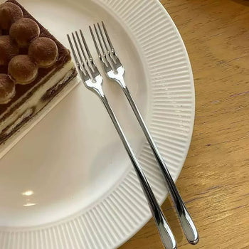 Pirun ëmbëlsire Silver me dorezë të ngushtuar