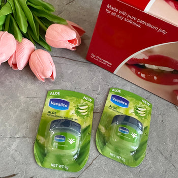 Vaselinë për buzët me Aloe Vera