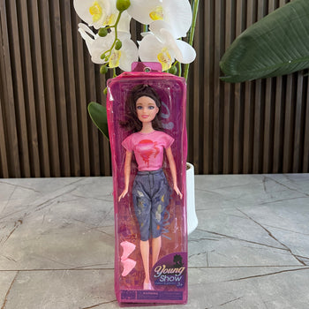 Young Show, vajza - djali me veshje casual