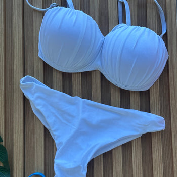 Rrobabanjo me sytjena me kallëp me rrudha dhe mbathje braziljane me lidhje