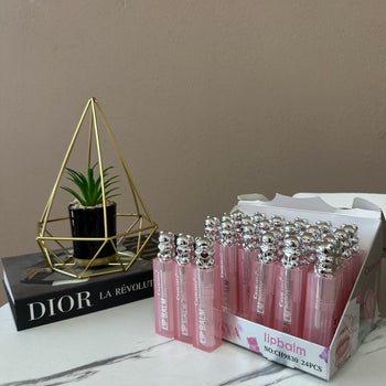Lip balm hidratues me efekt natyral dhe nuancë të lehtë