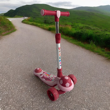 Skuter për fëmijë me top futbolli