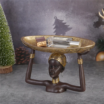 Statujë me bust gruaje me tabaka gold