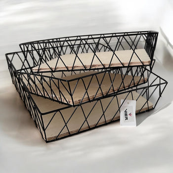 Set me 3 shporta metalike me bazament druri në formë katrore