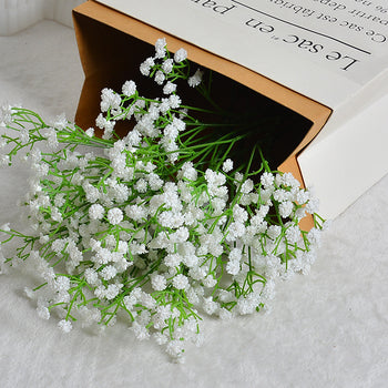 Tufë me lule gipsofil e bardhë me 5 degë