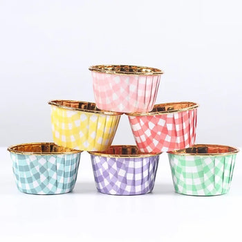 Mbajtëse për cupcake me dizenjo kuadratesh