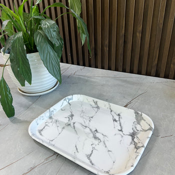 Tabaka drejtkëndore me efekt mermeri të bardhë