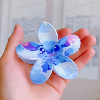 Kapëse flokësh për fëmijë në formë lule me personazh Stitchin