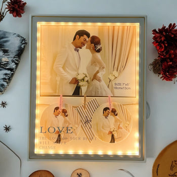 Kornizë për foto LED me shkrim “ Love”