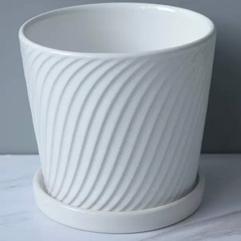 Vazo qeramike me vija të pjerrëta madhësia e vogël