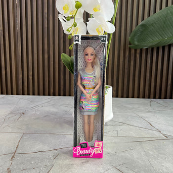 Vajza me fustan per party