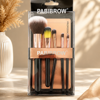 Set furçash për make-up