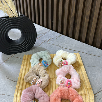 Scrunchie skin care me 2 labubu