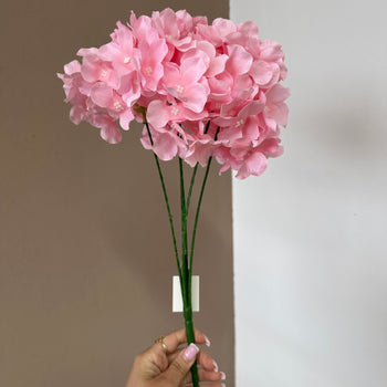 Degë lulebore artificiale në disa ngjyra