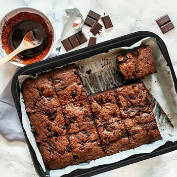 Tavë për brownie dhe kek