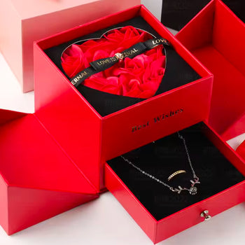 Kuti paketimi dhurate me hapje magnetike dhe trëndafila