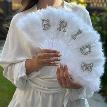 Freskuese për nuse me pupla dhe shkrim “Bride”