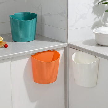 Kosh plastik për plehëra me varje