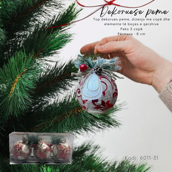 Top me boçe dhe degë për pemën