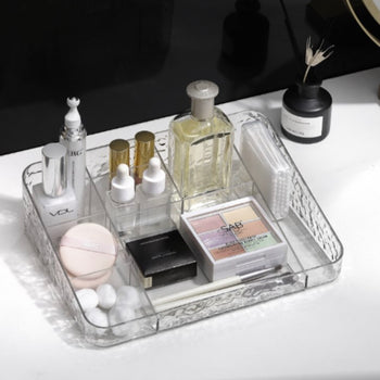 Organizuese plastike me 4 ndarje për produkte kozmetike