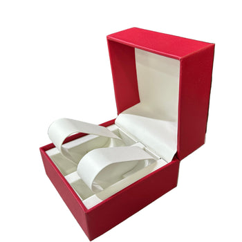 Kuti për ora ose byzylykë, dizajn i thjeshtë me brendësi të bardhë