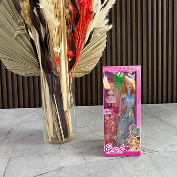 Vajza me nenen Barby