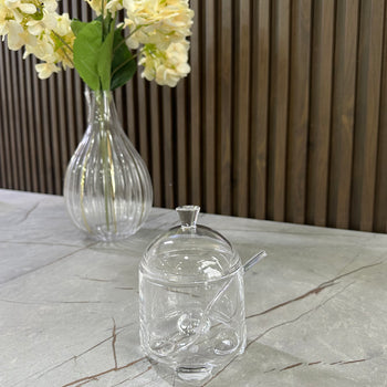 Enë qelqi për sheqer me kapak dhe lugë