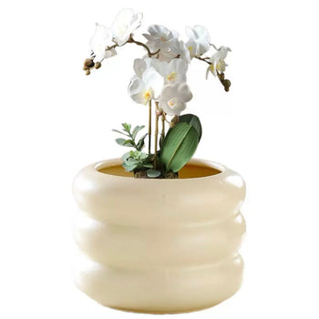 Vazo qeramike dekorative me formë valëzuese