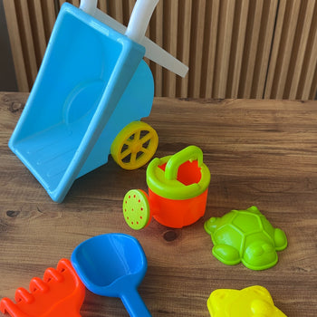 Set me 6 pjesë lodra plazhi me karrocë