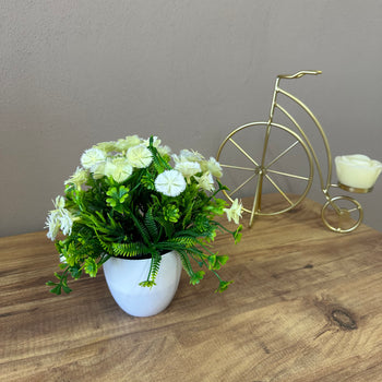 Vazo dekorative me lule artificiale