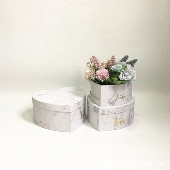 Set kuti paketimi në formë zemre x3