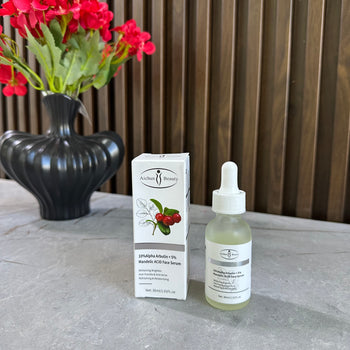 Serum fytyre me alpha arbutin dhe acid mandelik