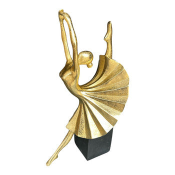 Statujë balerine duke kërcyer ngjyrë gold me kub mbështetës të zi
