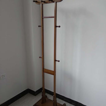 Varëse rrobash (xhaketash) vertikale druri