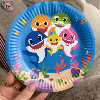 Pjatë për ditëlindje me Babyshark, set 10 copë, 18cm