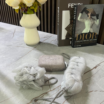 Set aksesorësh për dush, për pastrim dhe kujdes të trupit 🛁