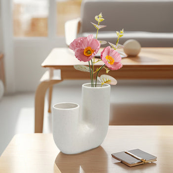 Vazo qeramike në formë “U-je” me 2 hapje, me strukturë me kokrriza