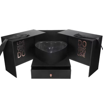 Kuti dhuratash me formë zemre dhe sirtar “Love What You Do” për surpriza speciale