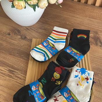Corape për fëmijë shumëngjyrëshe
