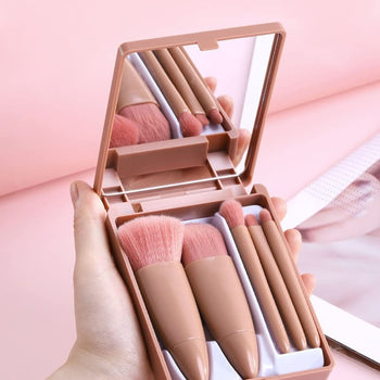 Mini set me furça për të gjithë fytyrën dhe pasqyrë make up-i